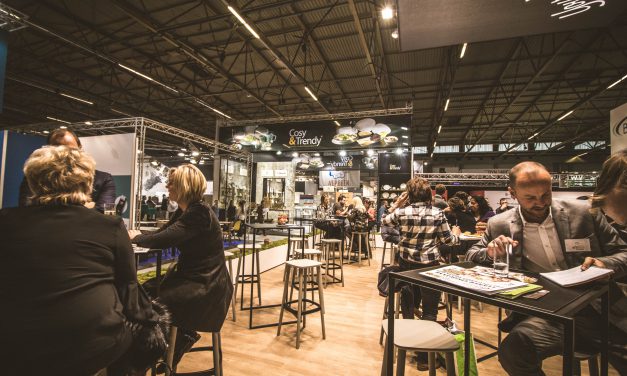 Wat is goedkoper: een beursstand huren of kopen?